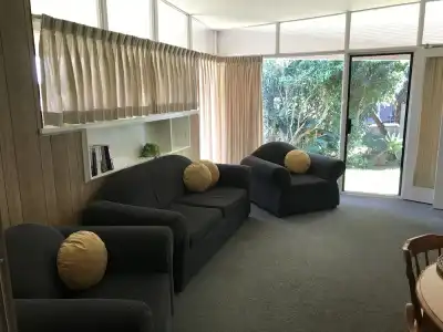 Ocean Breeze Motel - 27