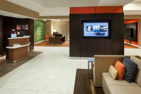 Courtyard by Marriott Jackson - 3