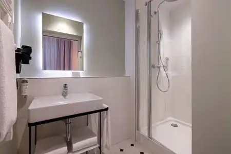 Hôtel de Suez - 27