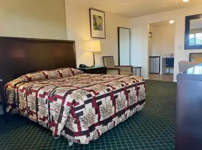 Columbus Motor Inn - 17