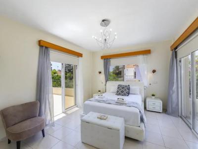 Meneou Seaside Mansion 7 - 4