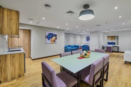 Ramada & Suites by Wyndham Dubai JBR - 79