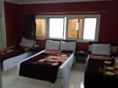 Isis Hostel 2 - 6