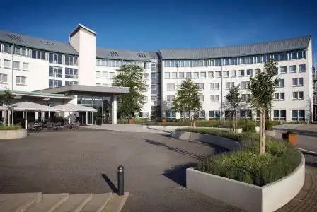 Ramada by Wyndham Dresden - 0