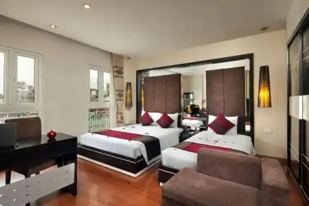 The Silk Boutique & Spa - 18