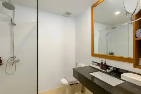 Sunprime Kamala Beach - 9