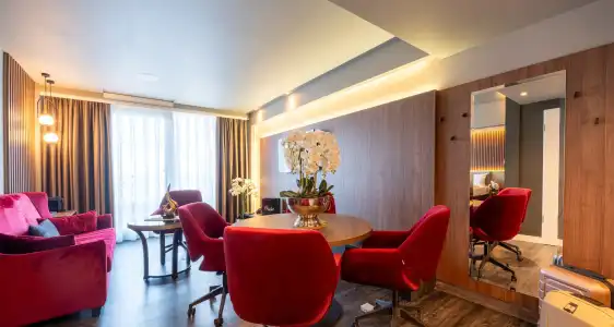 PLAZA Premium - 141