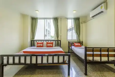 OYO 928 Leaf Hostel - 53