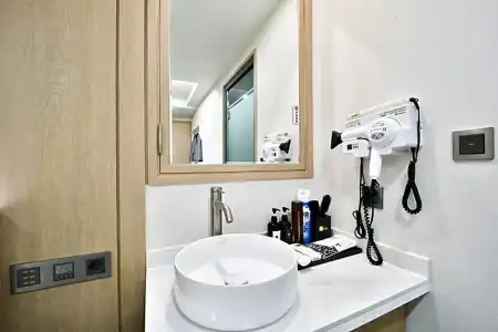 Busan Seomyeon YTT - 149