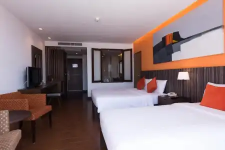 J Pattaya - 107