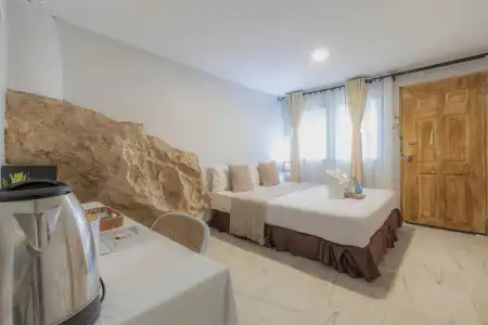 Phi Phi Cozy Seafront Resort - 66