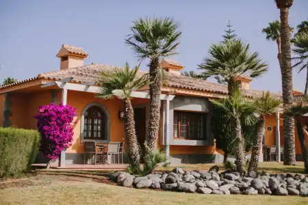 Suites & Villas by Dunas - 0