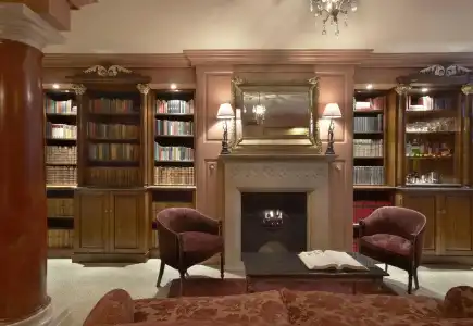 Hazlitt's - 12