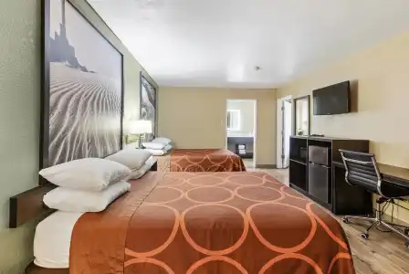 Super 8 by Wyndham St. George UT - 9