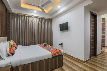 FabPrime Sapphire Inn - 33