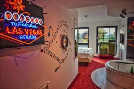 Road Stop Neandertal - 26