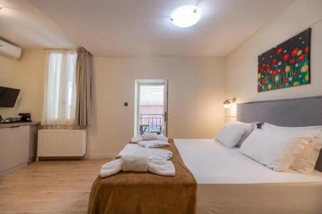 Plaka Arch Suites - 20