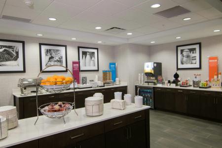 Hampton Inn & Suites Tulsa Downtown - 17