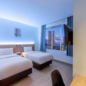 Grand   Thamrin  - 18