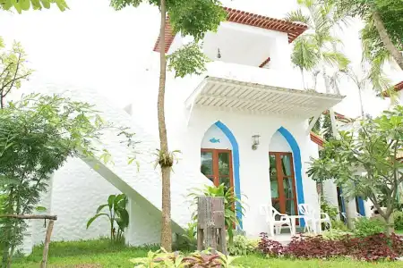 Baan Montra Beach Resort - 34