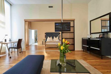 HiLight Suites - 28