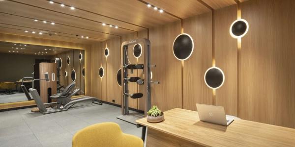 DoubleTree by Hilton - 28