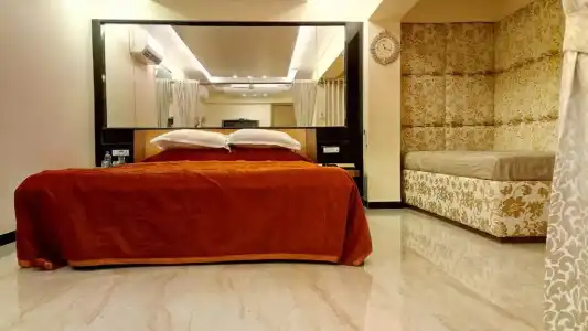 Metro Palace Mini-hotel - 48