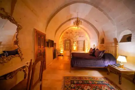Serenus Cave Suites - 104