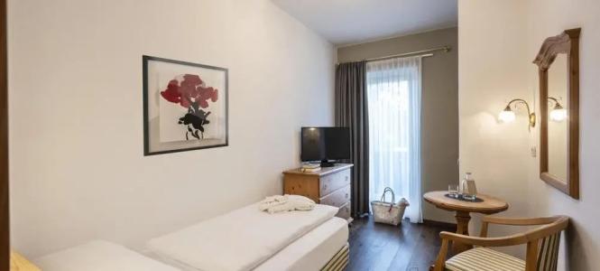 Waldrast - Forestside Living - 60