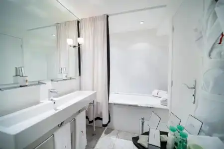 Hôtel Le Y Saint-Tropez - 34