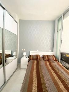 Sea Suites Apartments - 413