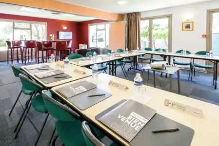 Hôtel Campanile Toulouse Nord - Sesquières - 14