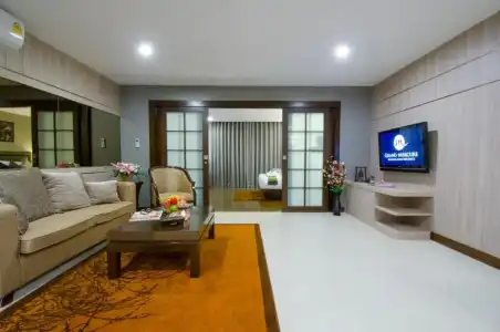 Grand Asoke Suites Boutique Residence - 33