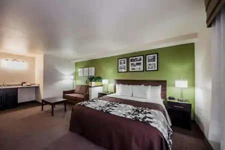 Sleep Inn & Suites Tulsa Central I-44 - 2