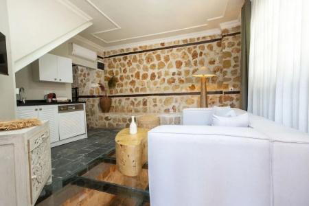 Noa's Boutique - 21