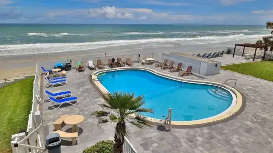 Driftwood Beach Motel - 13