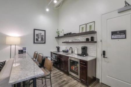 Studio 154 Luxury - 186