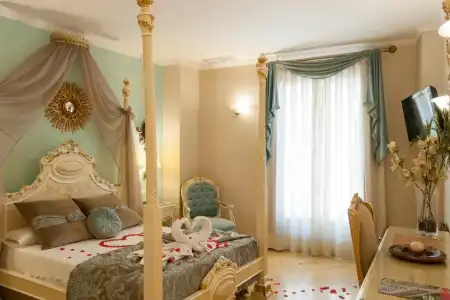 Adriano Boutique Sevilla - 91