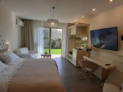 Dreams Guest House - 32