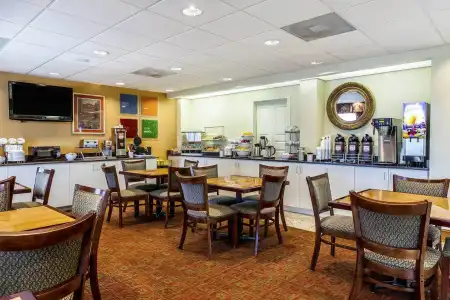 Comfort Suites Raleigh Walnut Creek - 29