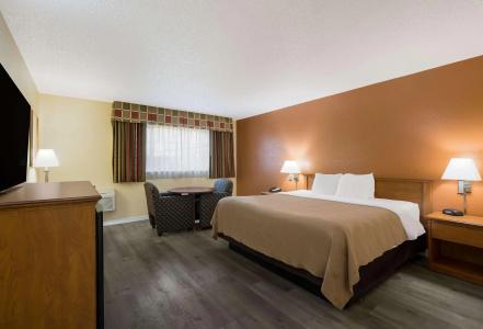 Quality Inn & Suites Medford Airport - 34