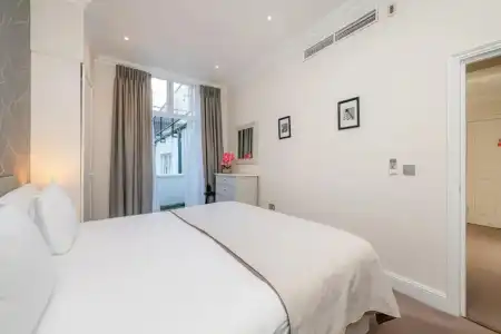Manson Place - 225