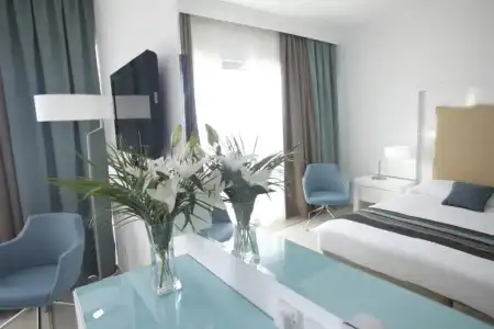Leonardo Plaza Cypria Maris Beach & Spa - 88
