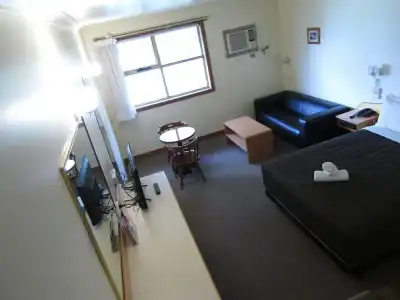 St Georges Motor Inn - 65