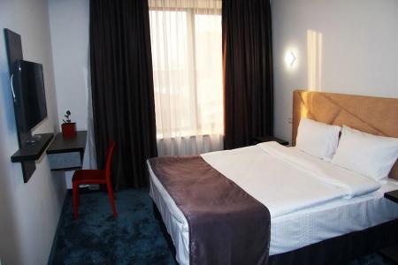 NICE & Tours - 1