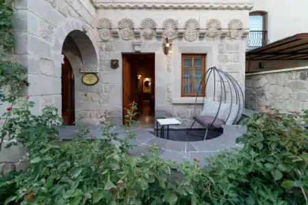 Cratus Stone Palace - 28