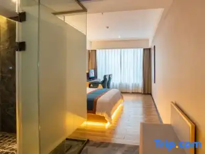 Rolling Surf Resort - 295