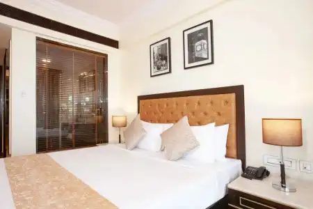Royale Exotica - 6