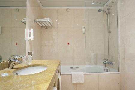Holiday Inn Lisbon by IHG - 48
