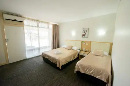 Jacksons Motor Inn - 3